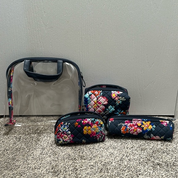 Vera Bradley Pretty Posies Cometic Bag - Picture 1 of 9